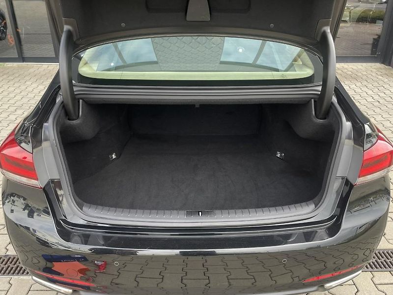Hyundai Genesis EXCLUSIVE 3.8 GDI V6 4x4 232kW - fotka 6 z 33