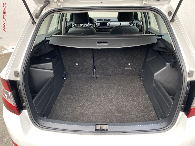 Škoda Fabia (2020) 1.0 TSi, ČR, Style, LED - fotka 7 z 16