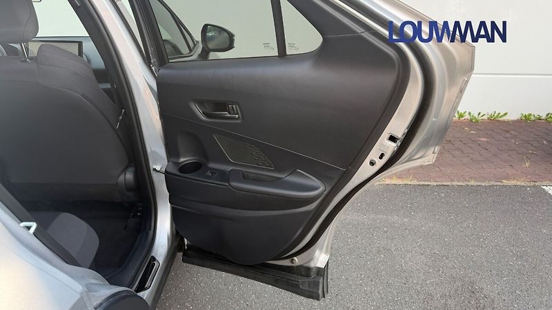 Toyota C-HR 2.0 PHEV Style - fotka 21 z 25