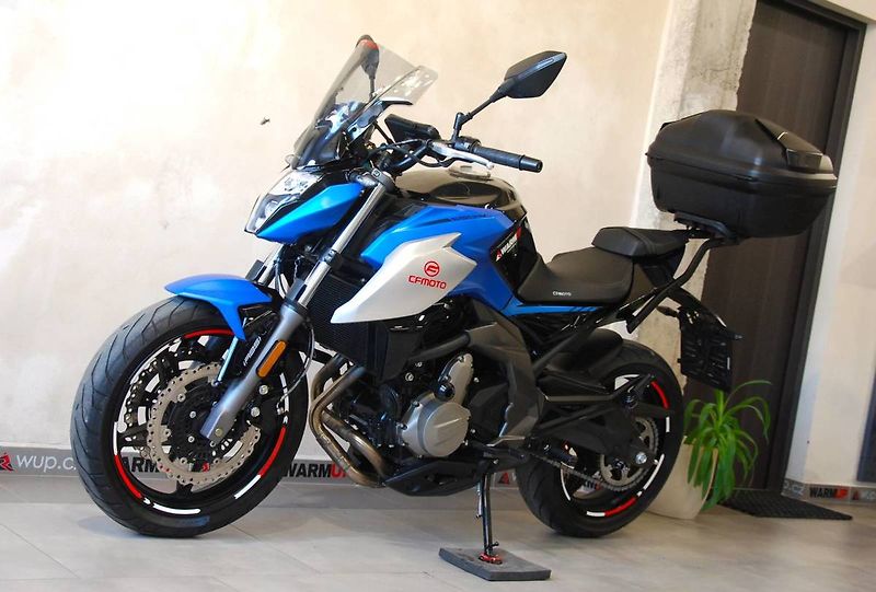 CFMOTO 650 NK (2022) 650NK - hezký stav, původ ČR - fotka 13 z 20