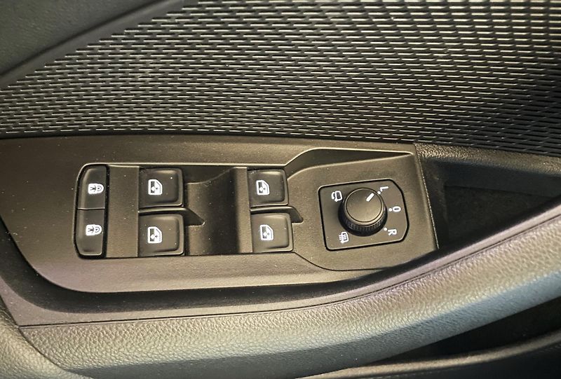 Škoda Octavia 2.0 TDI, 110 kW, STYLE, 4x4,ČR - fotka 26 z 35