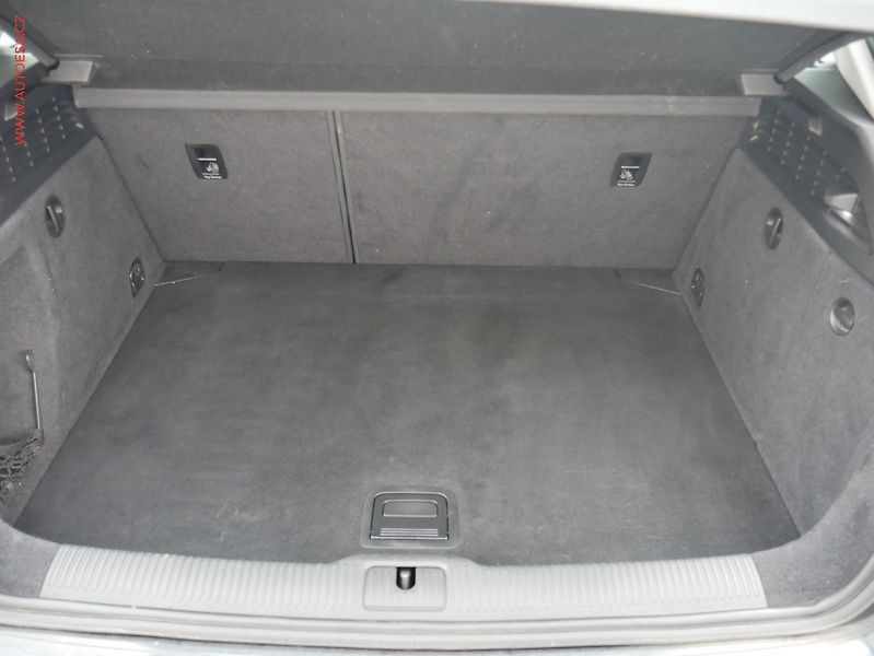 Audi A3 (2013) 1.4TSi, AC, temp - fotka 7 z 21