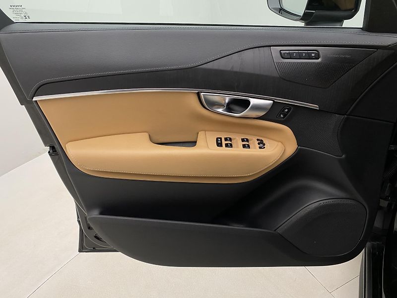 Volvo XC90 B5 AWD BRIGHT PLUS AUT CZ 7m - fotka 7 z 64