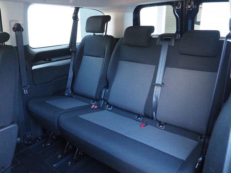 Peugeot Traveller (2018) Business 2.0 B-HDI, AT, Long - fotka 12 z 38