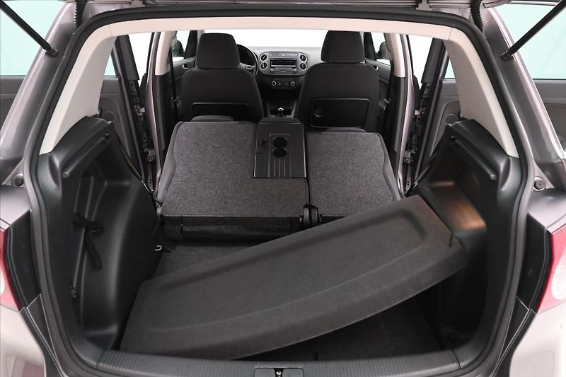 Volkswagen Golf Plus 1,6 TDI 77kW KLIMA Tažné - fotka 11 z 29