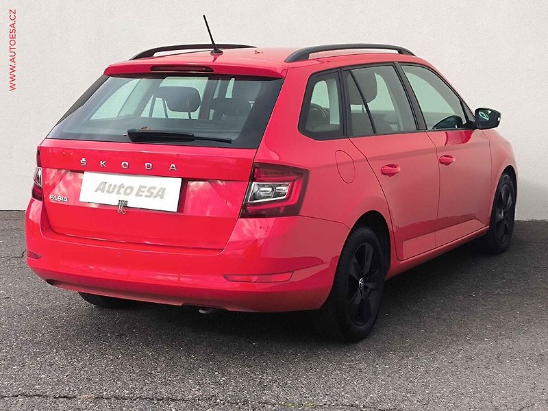 Škoda Fabia (2021) 1.0 TSi, 1.maj,ČR, Style - fotka 4 z 21