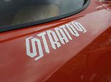 Detail na nápis Stratos na kapotě.