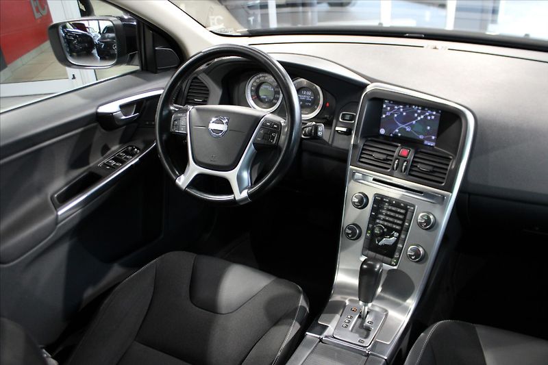 Volvo XC60 D3 AWD Polestar DPH/Tažné - fotka 12 z 26