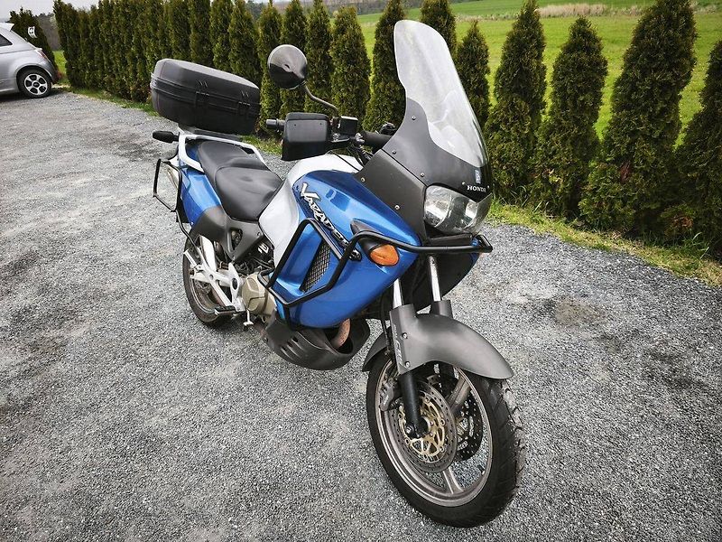 Honda XL 1000 V Varadero (2002) - fotka 10 z 15