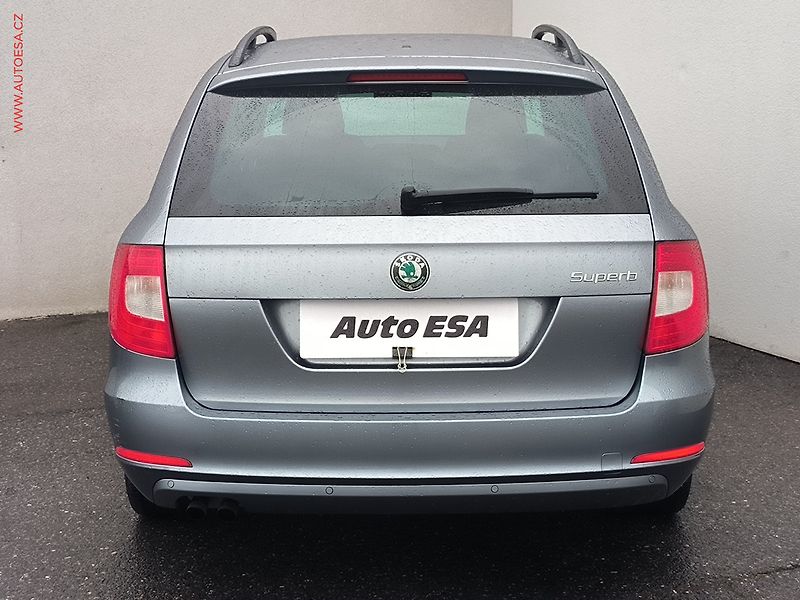 Škoda Superb (2010) 1.6 TDi, Comfort, TZ - fotka 5 z 18