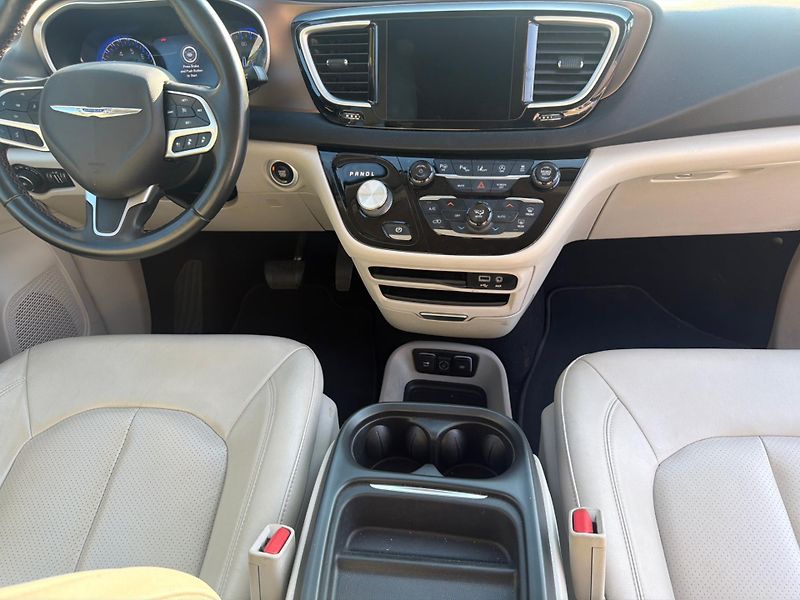Chrysler Pacifica (2018) 3,6 Limited LPG Radar 360 2018 - fotka 11 z 20