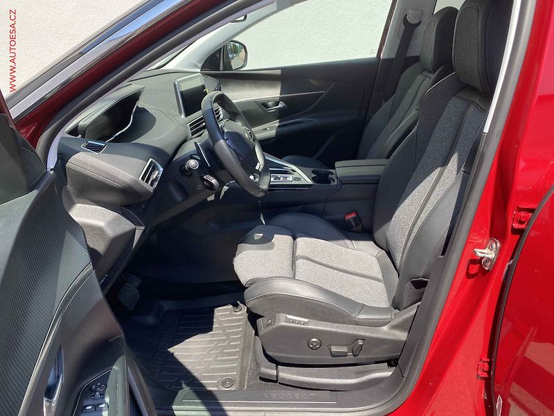 Peugeot 3008 (2019) 1.2 PT, Allure, AT, LED - fotka 9 z 19