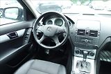 Mercedes-Benz Třídy C 320CDi 165KW, AVANTGARDE. - náhled 19