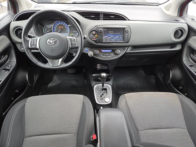 Toyota Yaris na splátky všem od 10%akontace - fotka 9 z 13