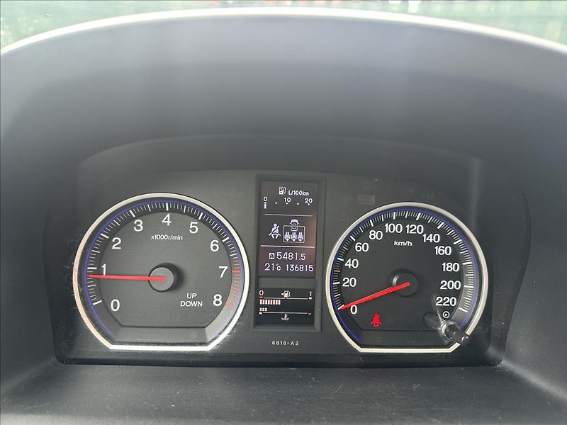 Honda CR-V 2,0 4x4 Executive TAŽNÉ TOP - fotka 15 z 26