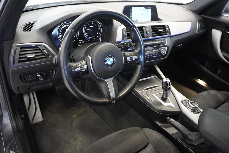 BMW Řada 1 120D 2,0 M-SPORT AUTOMAT - fotka 12 z 28