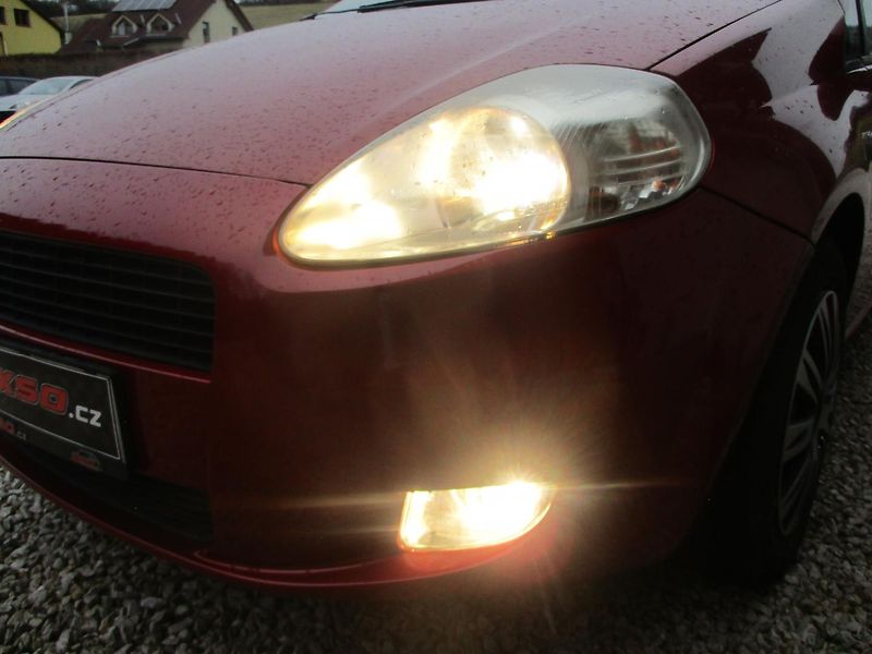 Fiat Grande Punto 1.4i KLIMA +SADA PNEU - fotka 27 z 31