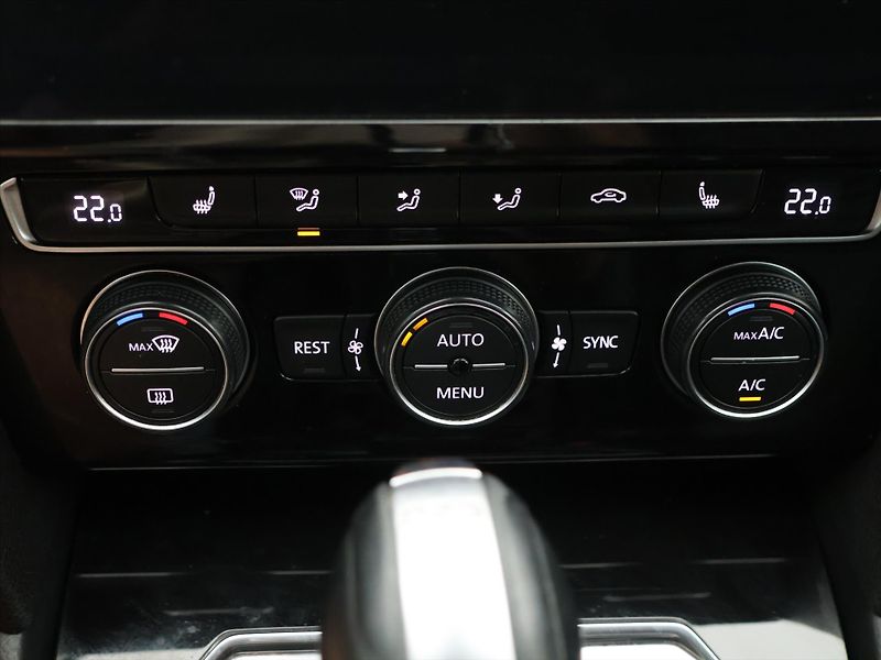 Volkswagen Arteon 2,0 TDI 176kW 4M DSG CZ R-line - fotka 26 z 34