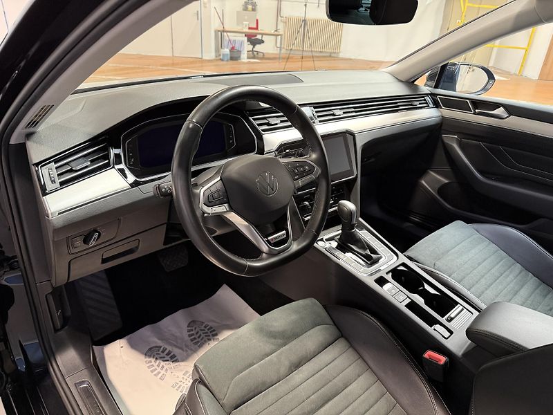 Volkswagen Passat 2.0 TDI 147kW BMT 4MOT DSG Ele - fotka 5 z 14