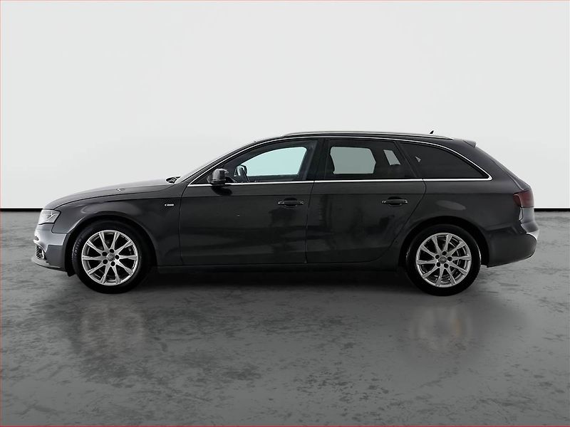 Audi A4 (2011) S-Line 2.0 TDI, Navi, Xenony - fotka 3 z 17