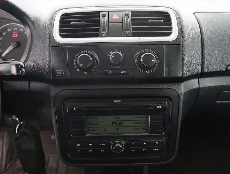Škoda Roomster (2008) Comfort 1.2 12V, po STK - fotka 12 z 14