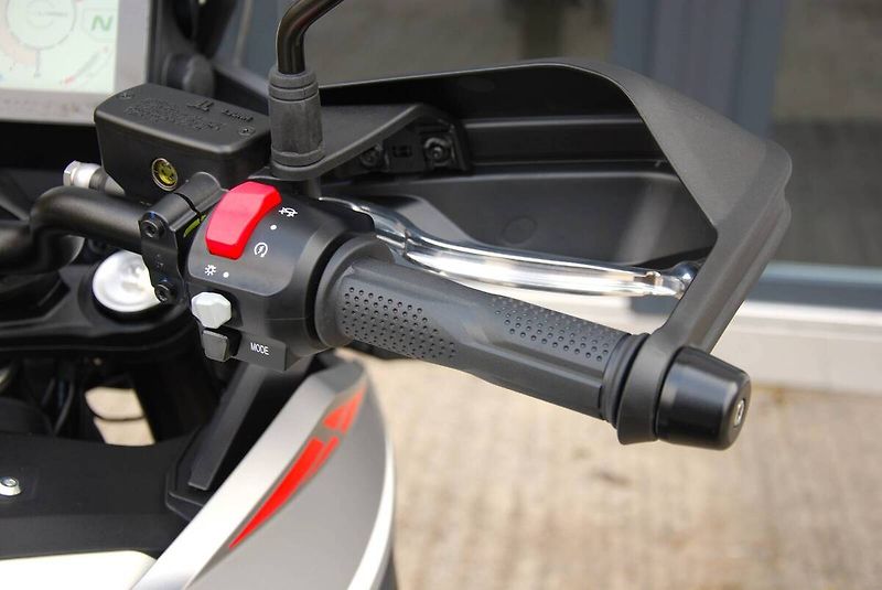 Morbidelli (2026) T10002VX WHITE - fotka 16 z 25