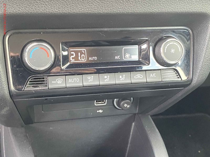 Škoda Fabia (2019) 1.0TSi, ČR, Style, LED - fotka 14 z 17