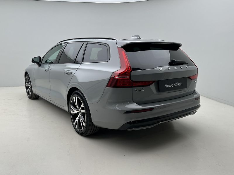 Volvo V60 B4 PLUS DARK AUT 1.maj. - fotka 10 z 47