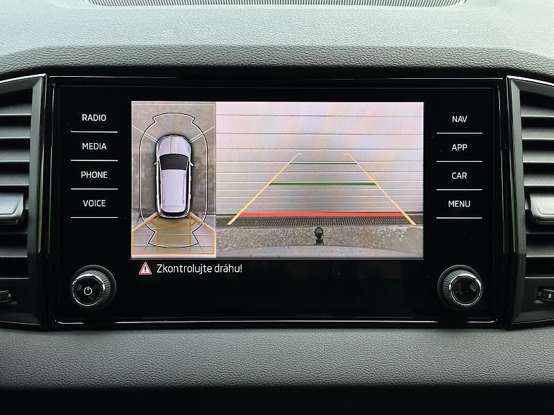 Škoda Karoq 2.0TDi 4x4 DSG 150PS Sportline - fotka 35 z 47