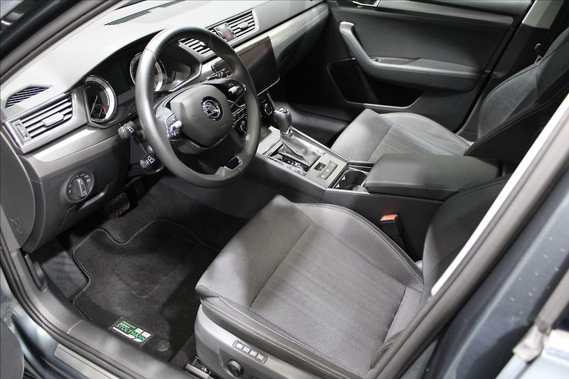 Škoda Superb 1,4 IV 115KW Style DSG - fotka 9 z 37