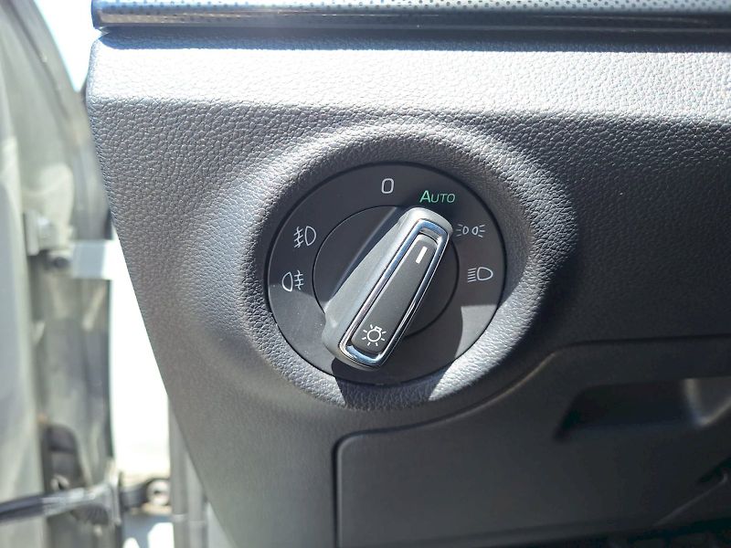 Škoda Kamiq (2021) 1.0 TSI / 81 kW / 7DSG / STYLE - fotka 20 z 35