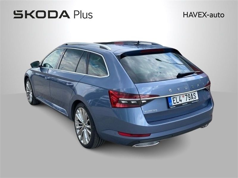Škoda Superb (2022) Combi 1.4 TSI iV DSG L&K - fotka 2 z 6