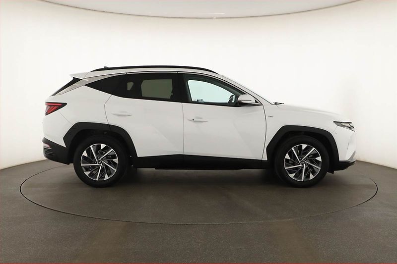 Hyundai Tucson (2023) Smart 1.6 T-GDI 48V MHEV - fotka 6 z 21