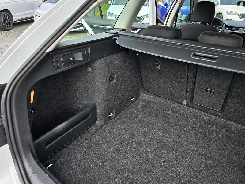 Škoda Octavia 2.0TDI 110KW STYLE FULL LED ČR - fotka 15 z 33