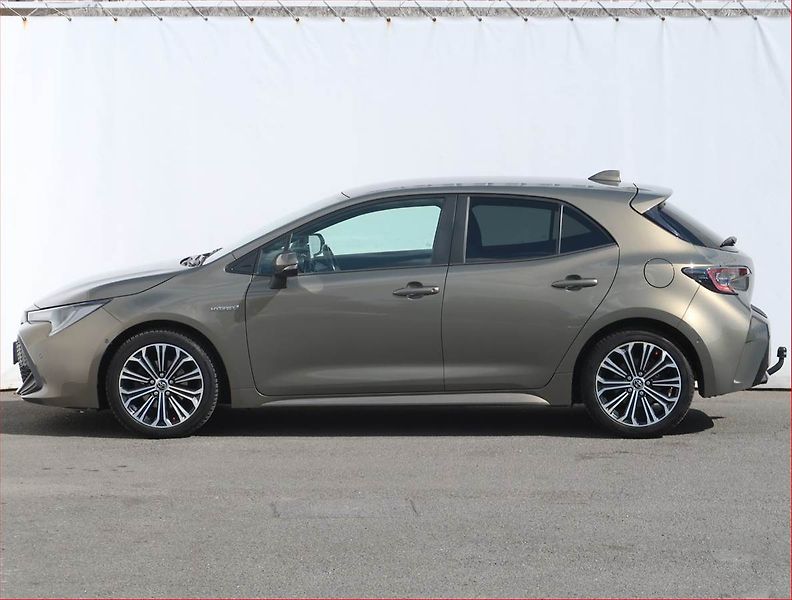 Toyota Corolla (2019) Comfort 1.8 Hybrid, Automat - fotka 3 z 23