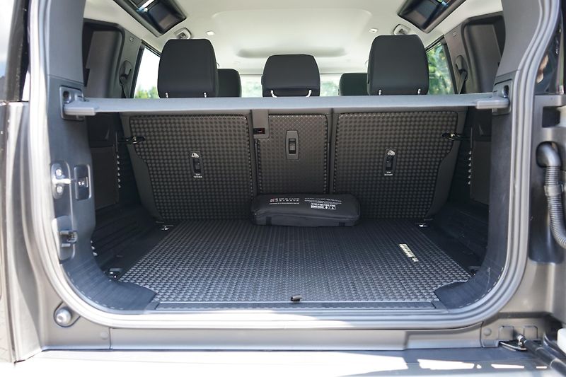 Land Rover Defender 110 S D200 - fotka 31 z 34