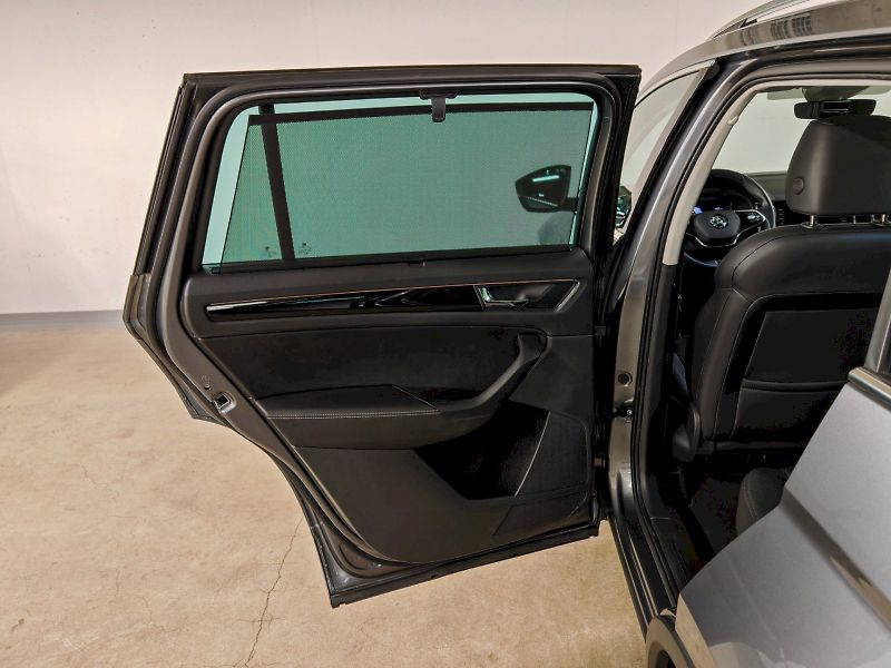 Škoda Kodiaq (2022) 2.0 TSI 140 kW DSG 4x4 L&K - fotka 22 z 30