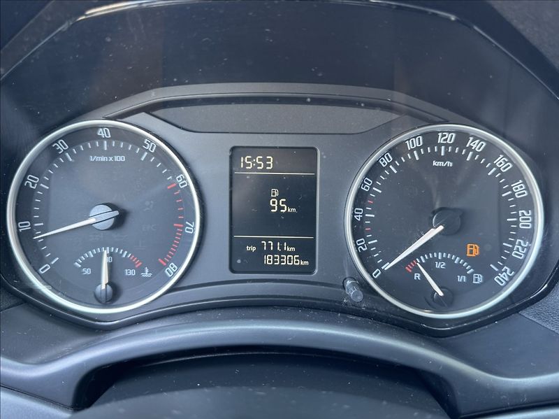 Škoda Octavia 1,6 MPi 75kW tažné původ ČR - fotka 29 z 50