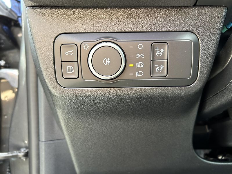Ford Kuga ST-Line X 2.5 PHEV 178 kW - fotka 22 z 39