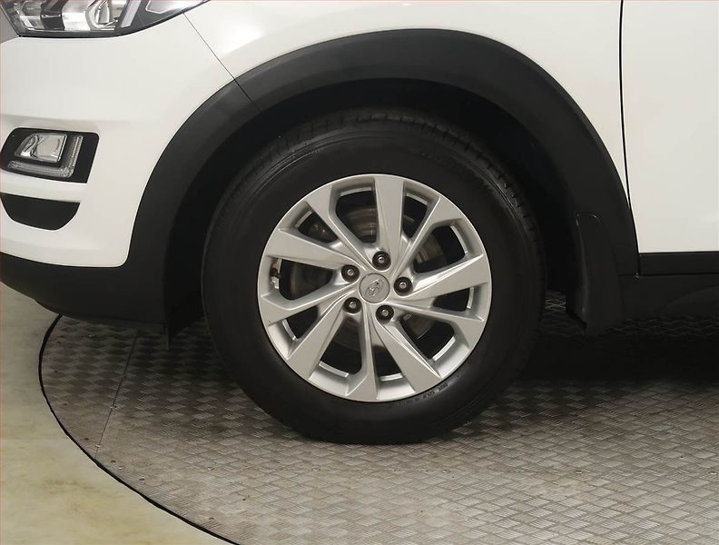 Hyundai Tucson (2019) 1.6 T-GDI, Serv.kniha - fotka 14 z 19