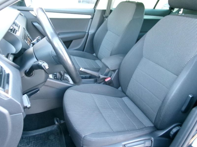 Škoda Octavia 2,0 TDI AUTOKLIMA - fotka 36 z 40