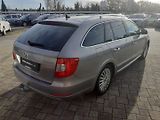 Škoda Superb (2011) 2.0 TDi Elegance - náhled 3