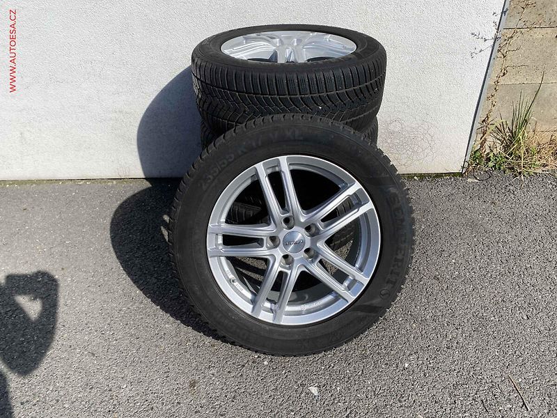 Ford Kuga (2018) 2.0 TDCi 4x4, Titanium, navi - fotka 18 z 18