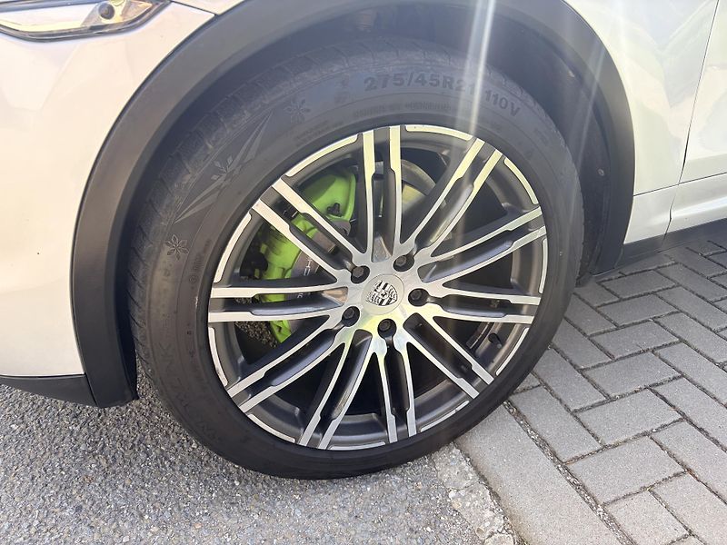 Porsche Cayenne DIESEL 3.0 V6 180KW - fotka 6 z 42