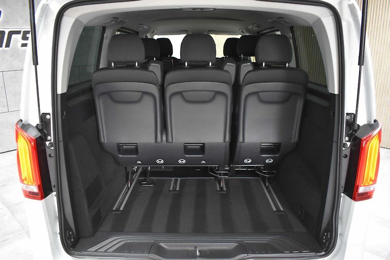 Mercedes-Benz Vito 119 CDi 4x4*LONG*8.MÍST*DPH*ČR - fotka 37 z 39