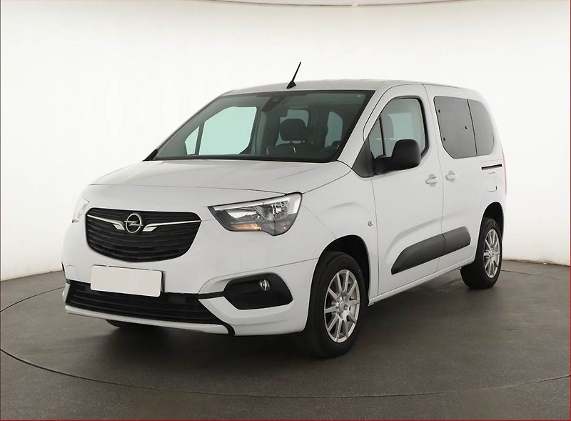 Opel Combo (2023) Edition 1.5 CDTI, 5Míst, ČR - fotka 2 z 20