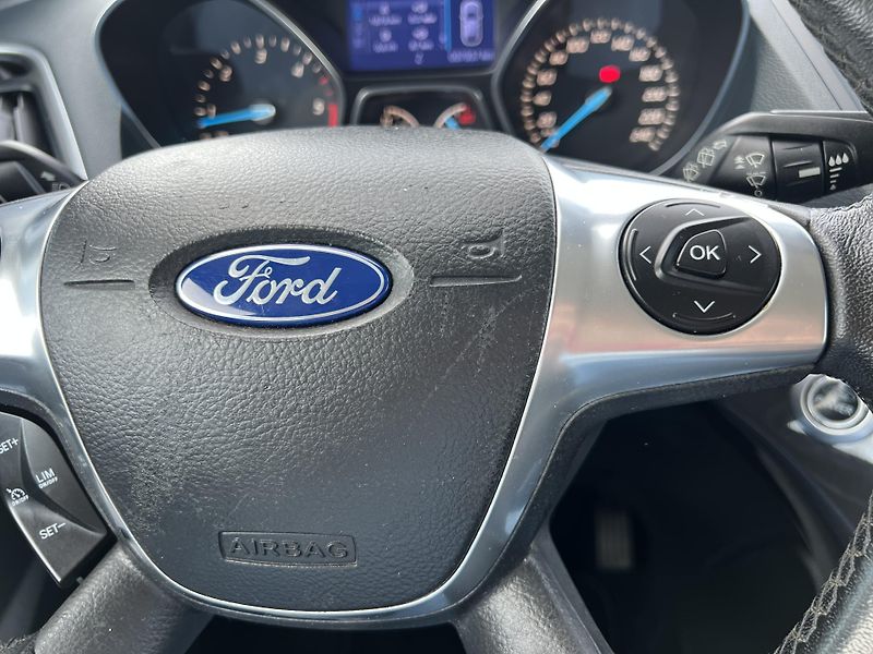 Ford Kuga 2.0TDCi 4x4 TEMPOMAT KLIMA ALU - fotka 17 z 41