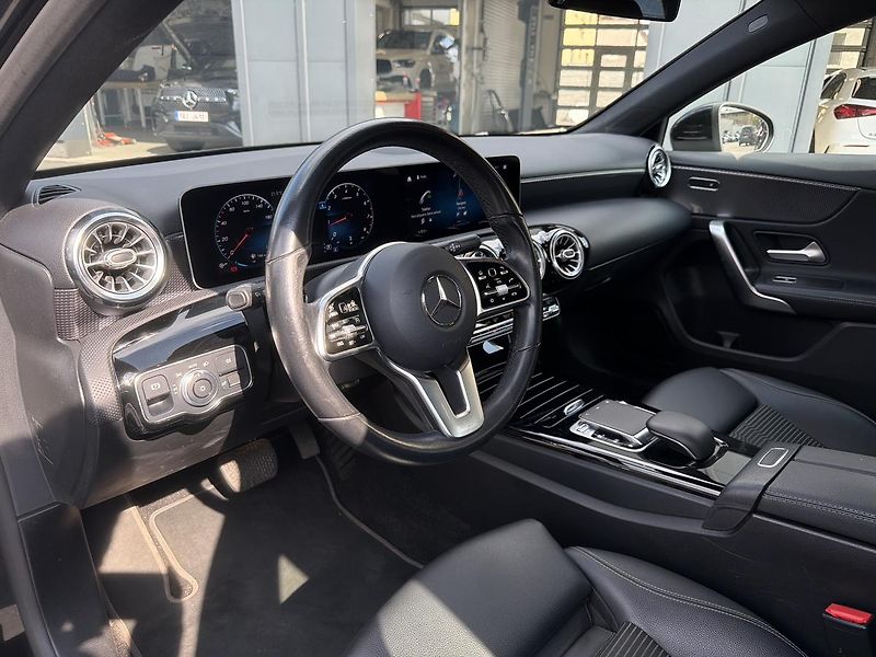 Mercedes-Benz Třídy A A 200 - fotka 9 z 15