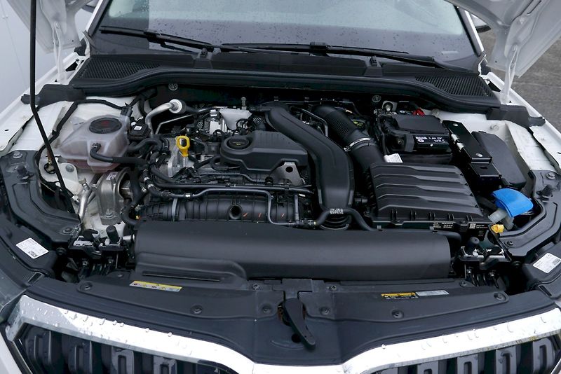 Škoda Kamiq (2023) 1.5 TSI 110 kW M6° Style - fotka 33 z 34