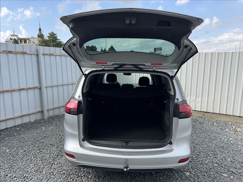 Opel Zafira 1,6 CDTi 100kW TOURER tažné - fotka 12 z 50